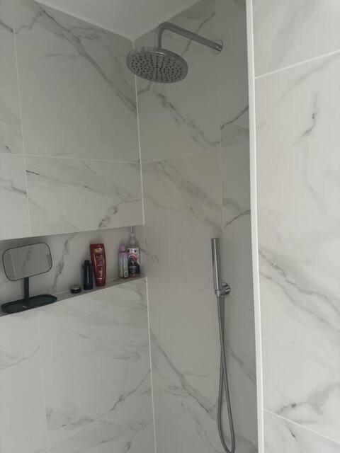 Chiswick Private Bedroom Homestay